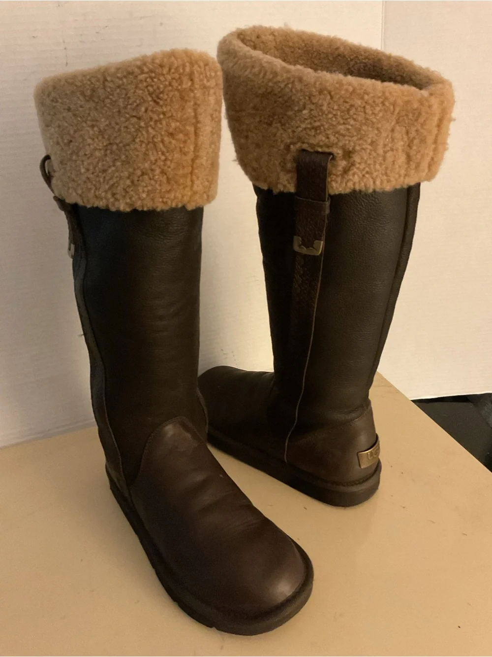 UGG women brown leather sheepskin tall sheepskin tall knee high Locarno boots 8